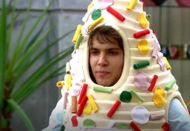 Beto com roupa de CupCake